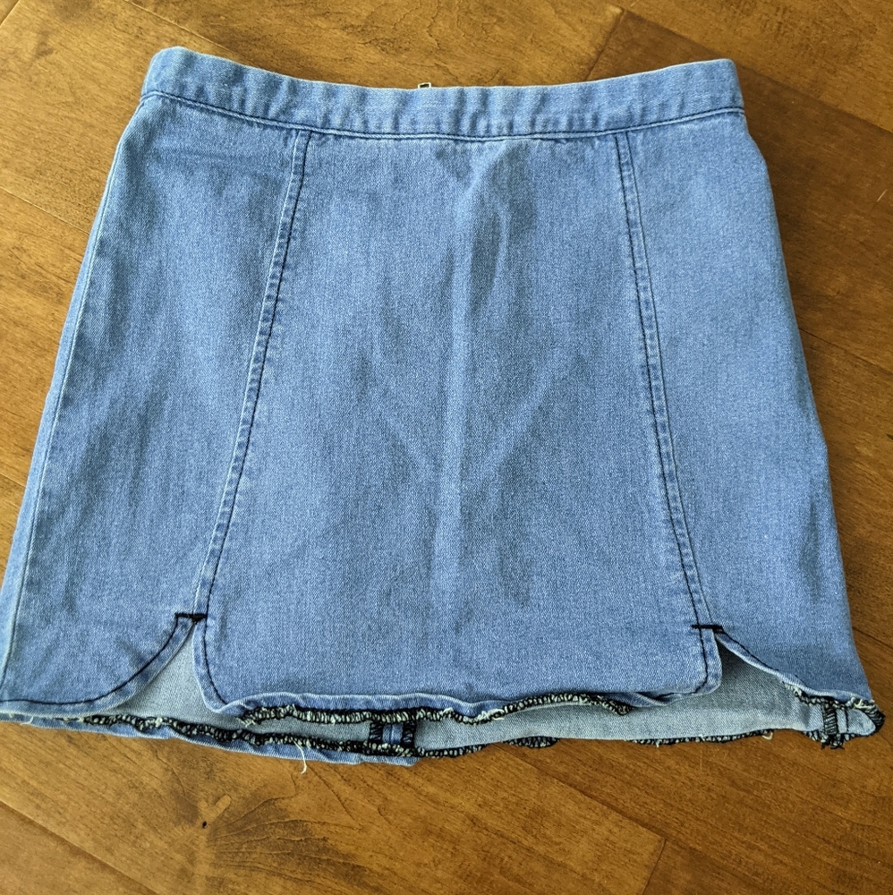 Brandy Melville skirt